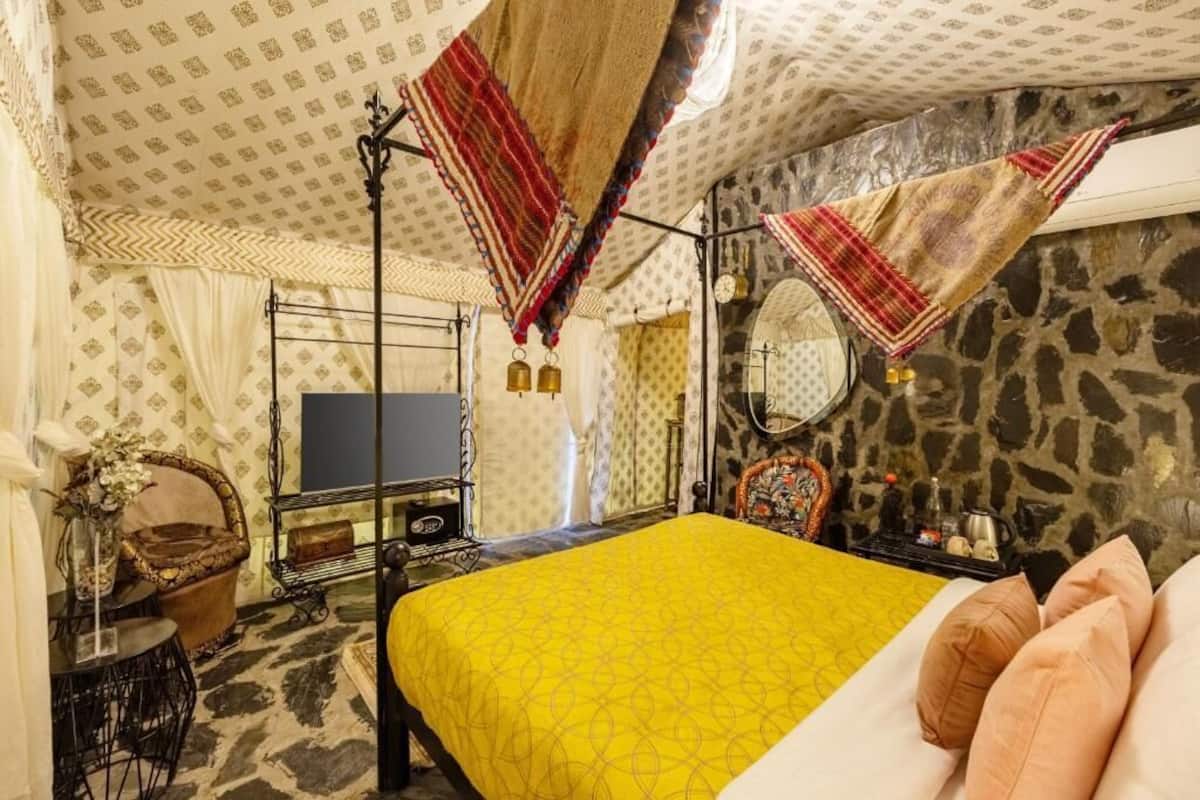 Classic Tent, Courtyard View