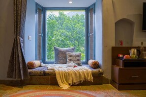 Iron/ironing board, free WiFi - ELIVAAS Zephyr Luxury cottages (Dhanaulti)