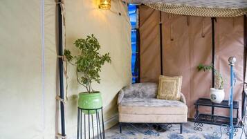 Classic-Zelt, Blick auf den Innenhof | Innenbereich