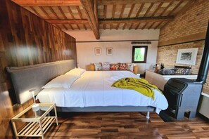 3 bedrooms, iron/ironing board, free WiFi, bed sheets - Villa Ostra by MMega (Belvedere Ostrense)