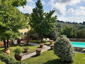 Pool - B&B Villa Lucchese, portion of private villa in the hills of Lucca (Arsina)