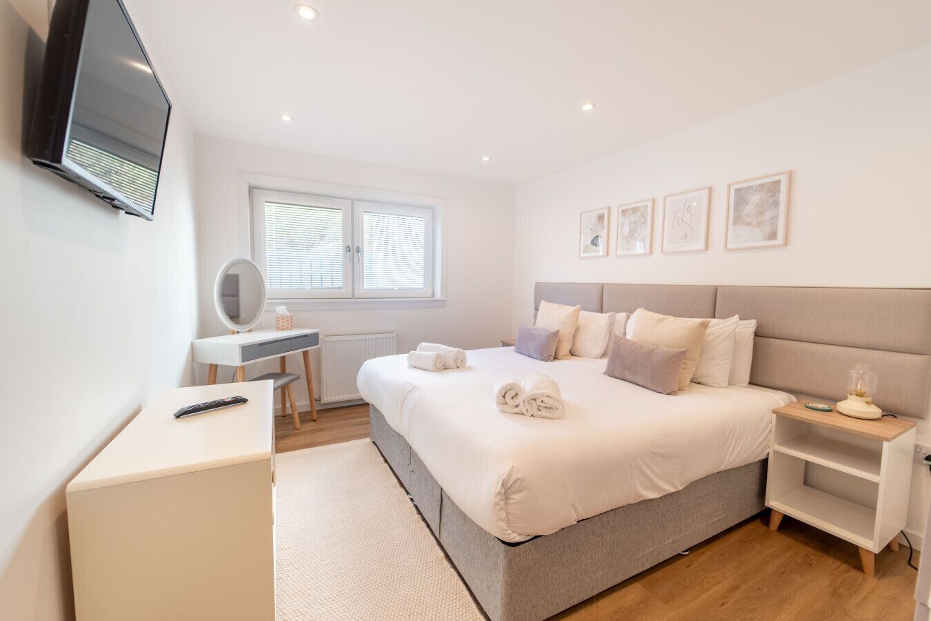 2 bedrooms, desk, iron/ironing board, travel cot