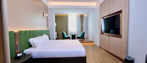 Standard Room | Laptop workspace, blackout drapes, soundproofing
