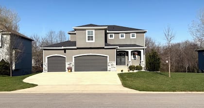 Stylish 4BR Home • Sleeps 8 • Perfect for World Cup!