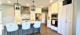 Stylish 4BR Home • Sleeps 8 • Perfect for World Cup!