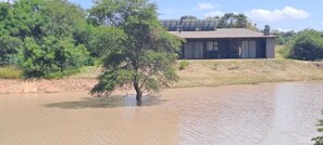 Standard House, Patio, Lake View | Exterior - Casa de la Presa 6 (Polokwane)