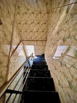 Studio Klasik, balkon, pemandangan kota | Interior