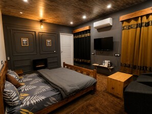 Family Room - The Celebrè- A Little Castle Homestay  (Tehri)