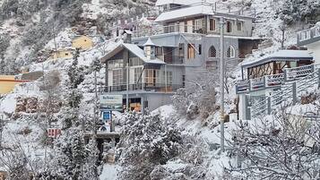 Deluxe Room, Mountain View | Exterior