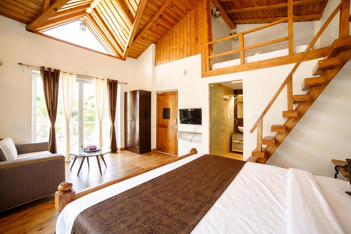 Luxury Quadruple Room, Balcony, Valley View