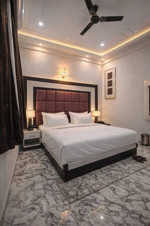 Deluxe Double or Twin Room, City View