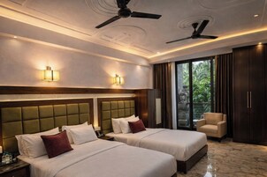 Egyptian cotton sheets, premium bedding, minibar, iron/ironing board