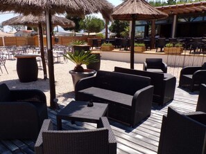 Outdoor dining - Comfortable mobile home, AC - 6 guests (Saint-Cyprien)