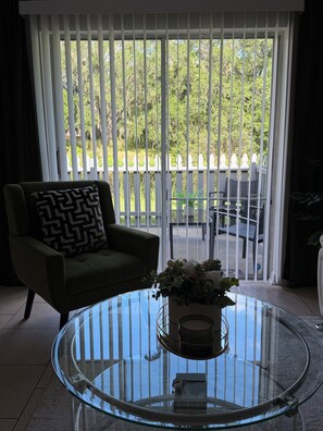 Interior - Serene 2-bedroom apartment with AC in charming Brandon (Brandon)