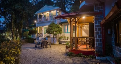 Alaya Stays The Hive Cottage