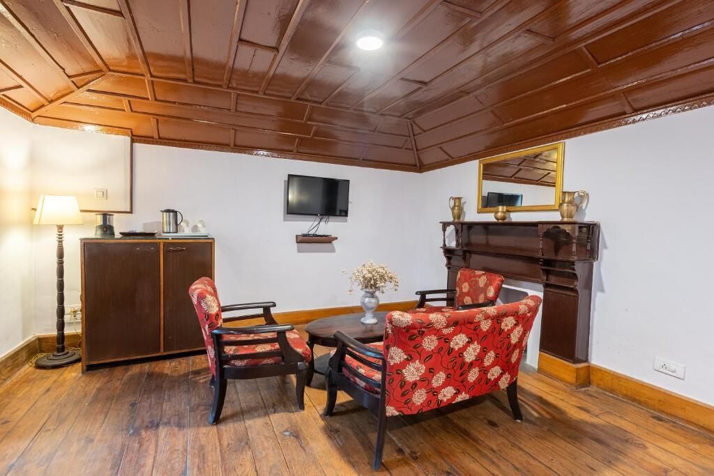 Deluxe Double Room, Mountain View | Interior