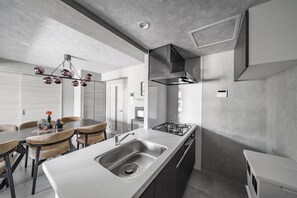 Apartment | Dapur peribadi | Peti sejuk, ketuhar gelombang mikro, dapur, periuk nasi 