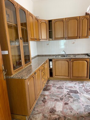 Private kitchen - VILLA OLGA by the JONIO sea in Sud ITALIA (Marina di Ginosa)