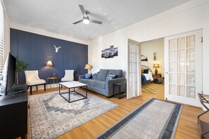 Interior - Cozy Anaconda Studio Near Main St & Hot Springs (Anaconda)