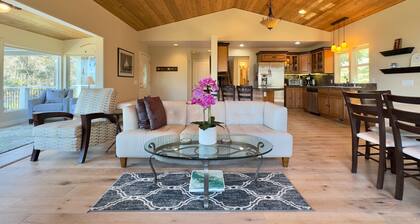 Barking Rock | Pickle Ball, Sunroom + Ocean Views