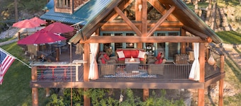 Luxury Montana Cabin with Hot Tub & Lake Views