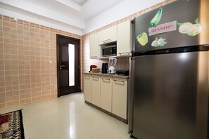 Private kitchen - Spacious 3BR •Modern & Fully Equipped •Haut Founty (Agadir)