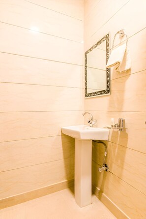 Chambre Triple Familiale | Salle de bain