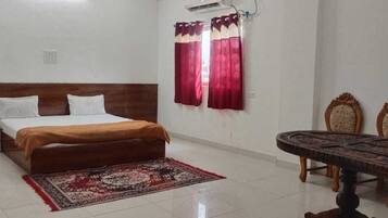 Deluxe Room, Balcony | WiFi (free)
