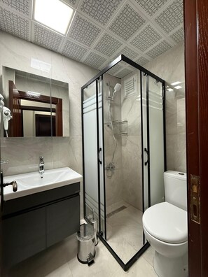 共同ドミトリー | バスルーム