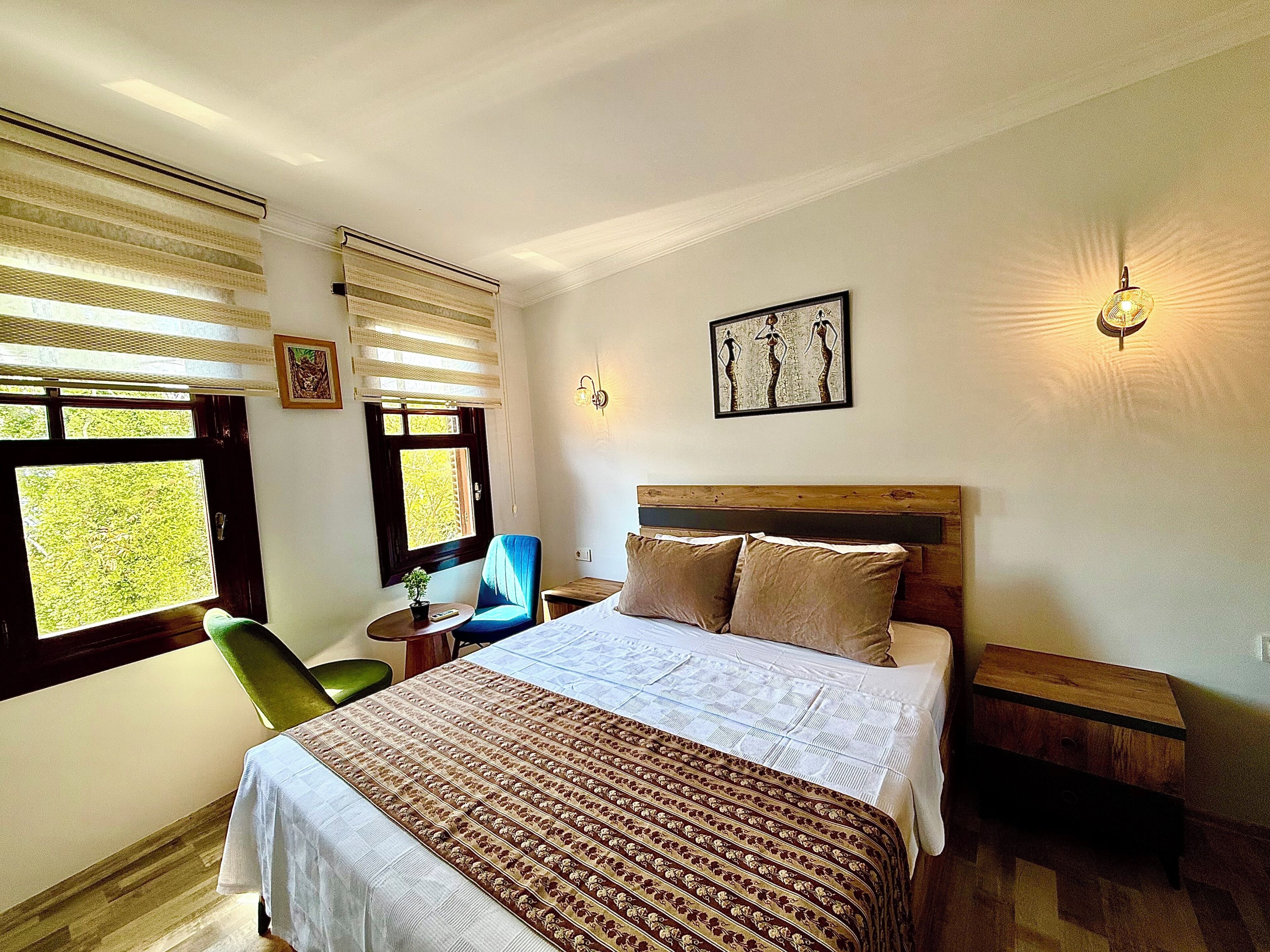 Standard Double Room, Partial Sea View