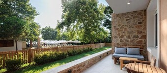 KYMA STAY - Beachfront apartments 