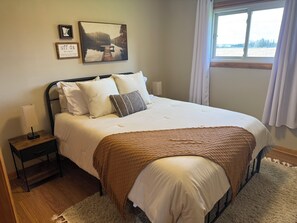 3 bedrooms, WiFi, bed sheets