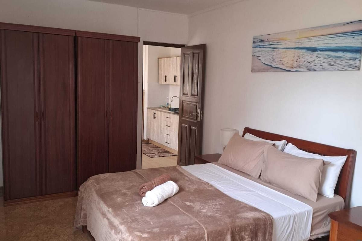 In-room safe, blackout drapes, soundproofing, WiFi (free)