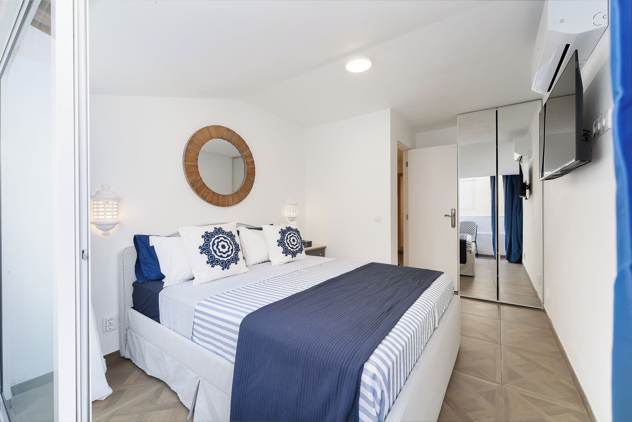Desk, iron/ironing board, free WiFi, bed sheets