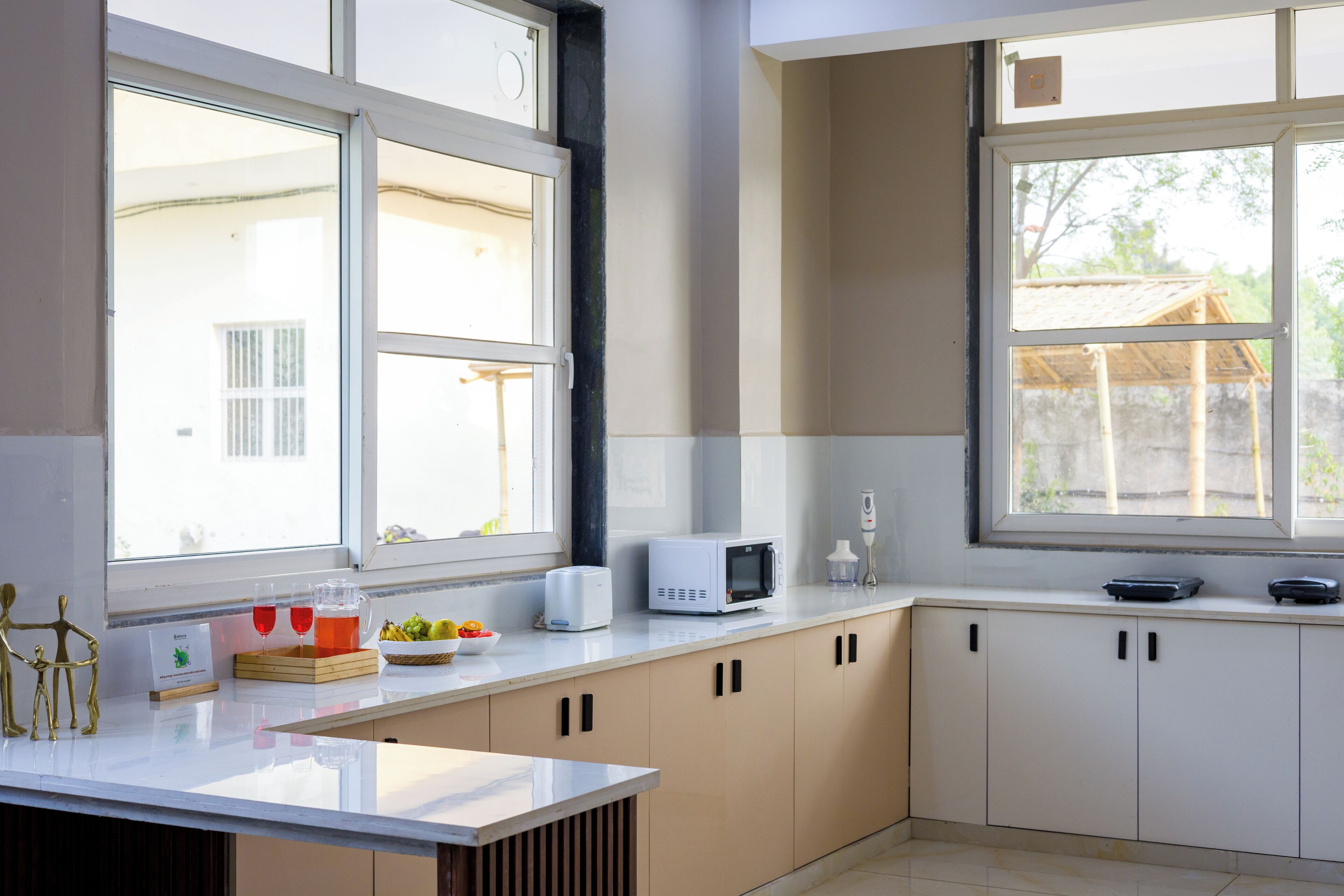 Deluxe Villa, Balcony, Garden View | Private kitchen