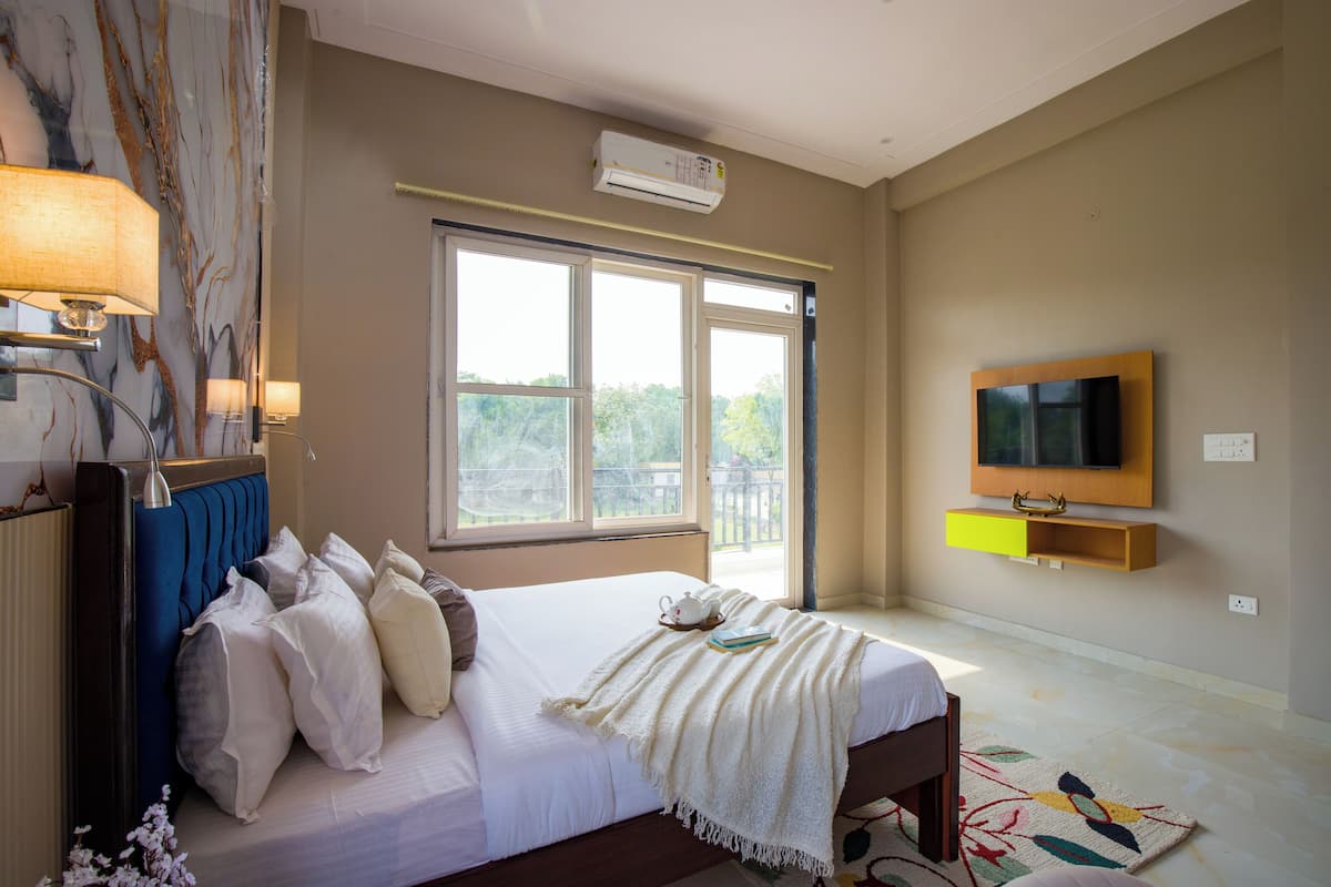 Deluxe Villa, Balcony, Garden View