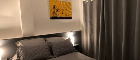 Iron/ironing board, WiFi, bed sheets