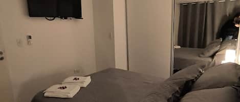 Bügeleisen/Bügelbrett, WLAN, Bettwäsche