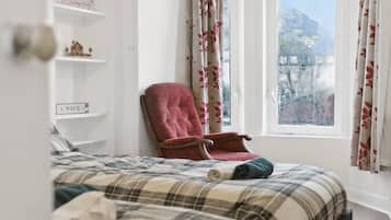 2 bedrooms, WiFi, bed sheets
