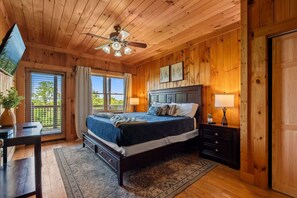 Iron/ironing board, WiFi, bed sheets - New 3BR | Incredible Views | Hot Tub | Game Loft (Gatlinburg)