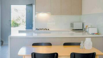 Fridge, microwave, oven, dishwasher