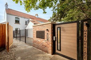 Property grounds - Marine Place | Flat 14 (St Andrews)