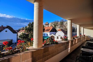 Gambar tidak terklasifikasi, 3 dari 51, tombol