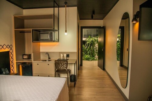 COROADOS HOTEL E FLATS LTDA