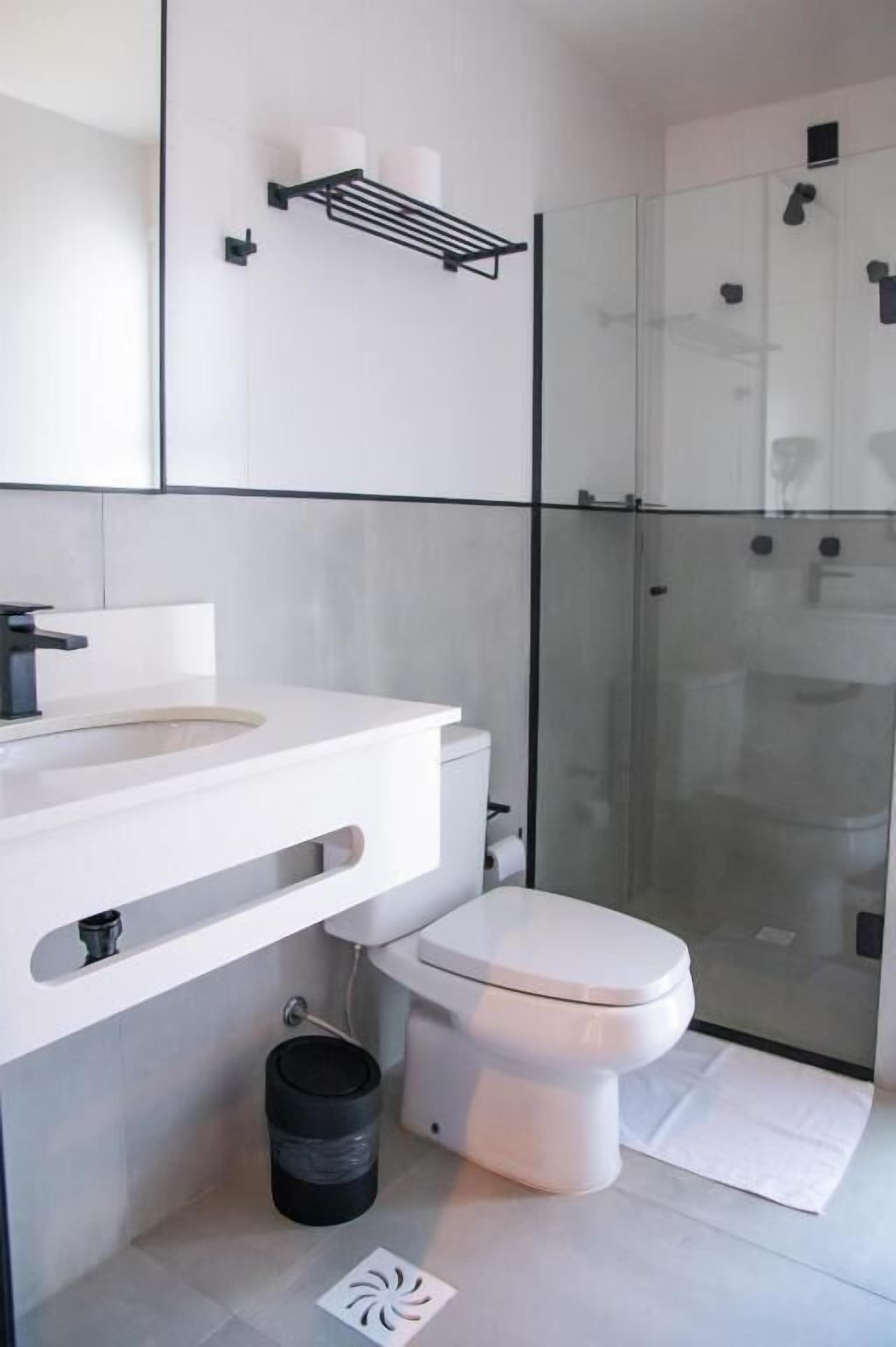 Suite, Balcony, City View | Bathroom