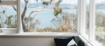 Derwent River Holiday Home - Minutes to Hobart