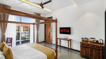 Suite Deluks, pemandangan sungai | Setrika/meja setrika dan Wi-Fi gratis