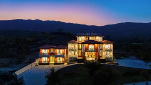 Exterior - ELIVAAS Terra Estate Villa & suite (Banadiya)