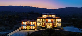 ELIVAAS Terra Cove 6 BHK Retreat with Pvt Pool