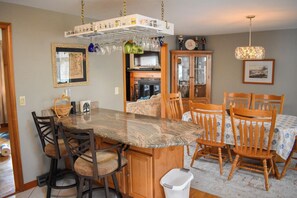 Dining - Enjoy a relaxing getaway in this spacious 3-bedroom, 2-bathroom home (South Dennis)